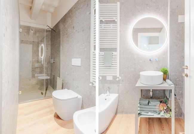 Apartamento en Lucca - Luxury 2 Bedrooms 2 Bathrooms Penthouse, Elevator Apartamento en Lucca - Luxury 2 Bedrooms 2 Bathrooms Penthouse, Elevator