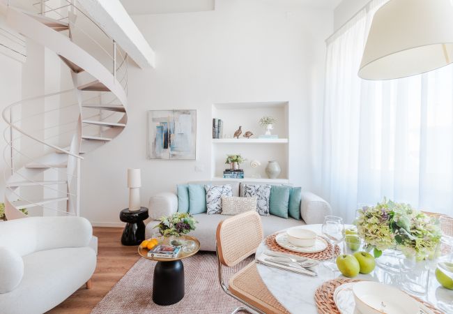 Apartamento en Lucca - Luxury 2 Bedrooms 2 Bathrooms Penthouse, Elevator Apartamento en Lucca - Luxury 2 Bedrooms 2 Bathrooms Penthouse, Elevator