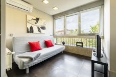 Apartamento en Madrid - Alquiler Mensual en Madrid – Piso Exterior con 1 Dormitorio + Estudio y 2 Baños