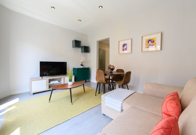 Apartamento en Madrid - Piso de 2 dormitorios con balcón en Madrid Apartamento en Madrid - Piso de 2 dormitorios con balcón en Madrid