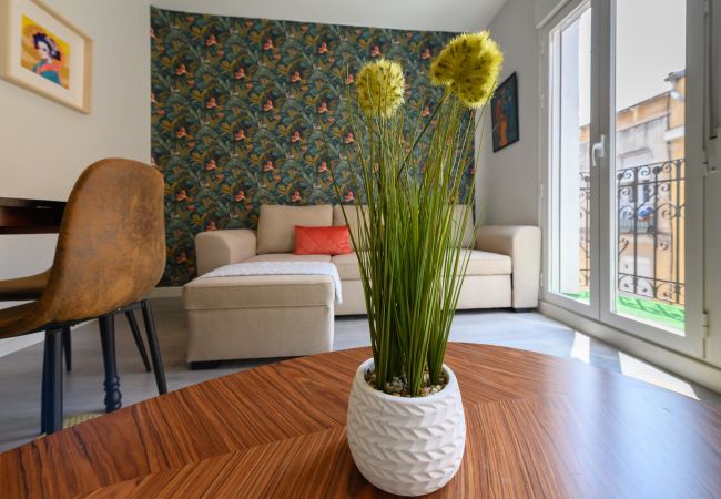 Apartamento en Madrid - Piso de 2 dormitorios con balcón en Madrid Apartamento en Madrid - Piso de 2 dormitorios con balcón en Madrid