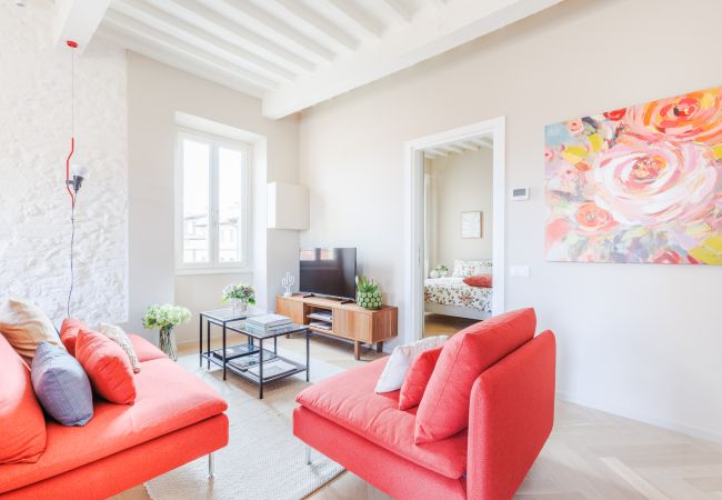 Apartamento en Lucca - The White Lotus Penthouse, Modern Flat with Elevator Apartamento en Lucca - The White Lotus Penthouse, Modern Flat with Elevator