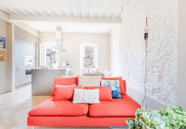 Apartamento en Lucca - The White Lotus Penthouse, Modern Flat with Elevator Apartamento en Lucca - The White Lotus Penthouse, Modern Flat with Elevator