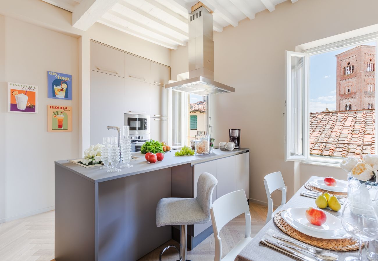 Apartamento en Lucca - The White Lotus Penthouse, Modern Flat with Elevator Apartamento en Lucca - The White Lotus Penthouse, Modern Flat with Elevator