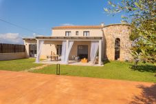 Finca de campo en Muro, Mallorca con jardín y piscina privados