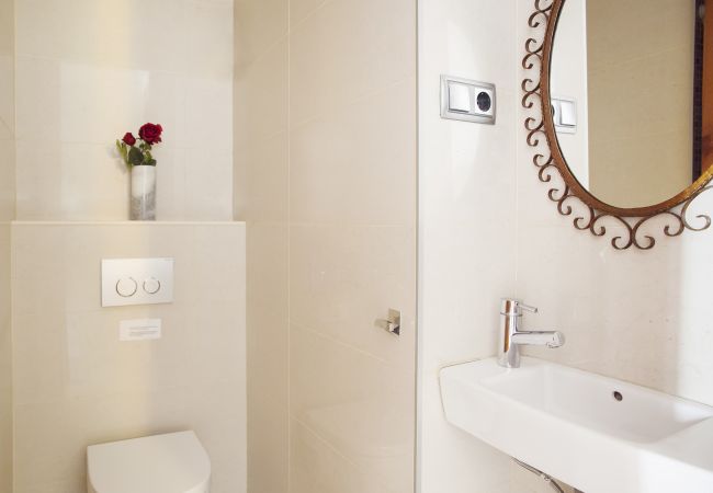 Appartement à Barcelona - VILADOMAT, appartement grand, spacieux, lumineux, confortable, tranquile en Barcelone centre Appartement à Barcelona - VILADOMAT, appartement grand, spacieux, lumineux, confortable, tranquile en Barcelone centre