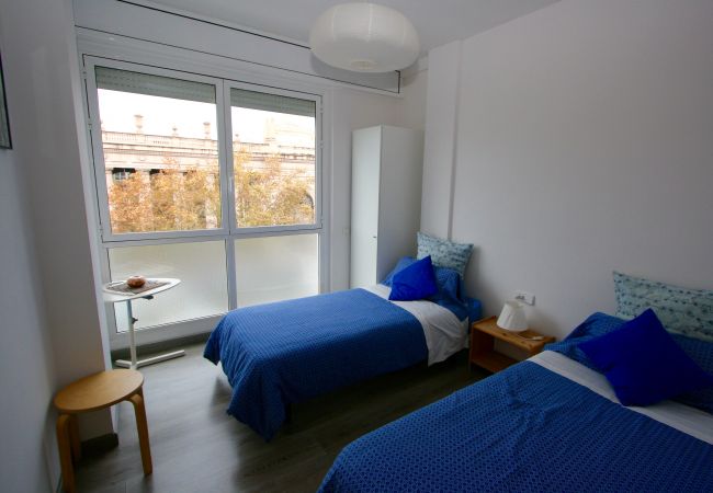Appartement à Barcelone - PLAZA ESPAÑA DELUXE & FIRA, bel appartement lumineux, mignon, grand et ensoleillé à louer par jours à Barcelone, Plaza España. Appartement à Barcelone - PLAZA ESPAÑA DELUXE & FIRA, bel appartement lumineux, mignon, grand et ensoleillé à louer par jours à Barcelone, Plaza España.