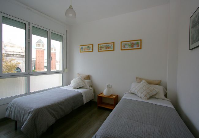 Appartement à Barcelone - PLAZA ESPAÑA DELUXE & FIRA, bel appartement lumineux, mignon, grand et ensoleillé à louer par jours à Barcelone, Plaza España. Appartement à Barcelone - PLAZA ESPAÑA DELUXE & FIRA, bel appartement lumineux, mignon, grand et ensoleillé à louer par jours à Barcelone, Plaza España.