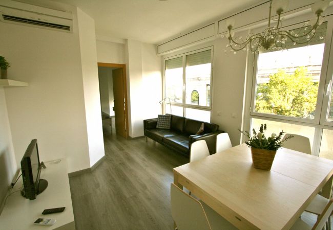 Appartement à Barcelone - PLAZA ESPAÑA DELUXE & FIRA, bel appartement lumineux, mignon, grand et ensoleillé à louer par jours à Barcelone, Plaza España. Appartement à Barcelone - PLAZA ESPAÑA DELUXE & FIRA, bel appartement lumineux, mignon, grand et ensoleillé à louer par jours à Barcelone, Plaza España.
