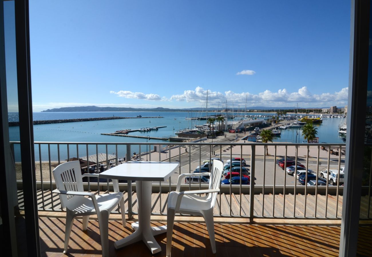 Studio à Estartit - NAUTIC ESTUDI BX-4 Studio à Estartit - NAUTIC ESTUDI BX-4