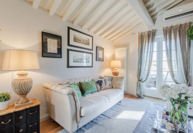 Appartement à Lucca - CASA LAURA UNWIND YOURSELF ON A LUXURY TERRACE IN LUCCA TOWN Appartement à Lucca - CASA LAURA UNWIND YOURSELF ON A LUXURY TERRACE IN LUCCA TOWN