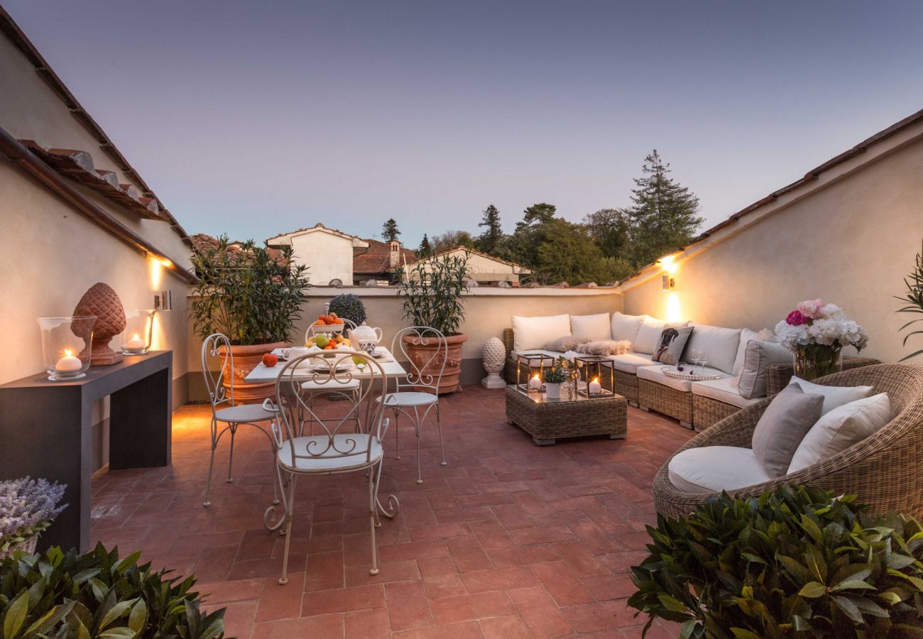 Appartement à Lucques - CASA LAURA UNWIND YOURSELF ON A LUXURY TERRACE IN LUCCA TOWN
