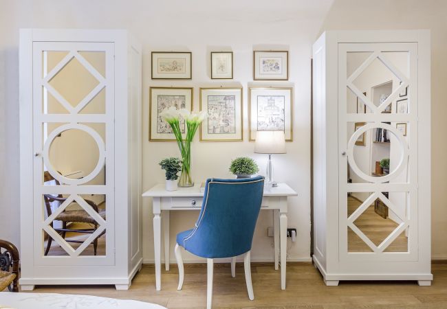 Appartement à Lucques - Elegant and Homey 4 Bedrooms Apartment, Air Conditioning within the Lucca Walls Appartement à Lucques - Elegant and Homey 4 Bedrooms Apartment, Air Conditioning within the Lucca Walls