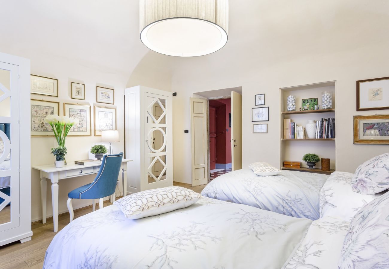 Appartement à Lucques - Elegant and Homey 4 Bedrooms Apartment, Air Conditioning within the Lucca Walls Appartement à Lucques - Elegant and Homey 4 Bedrooms Apartment, Air Conditioning within the Lucca Walls