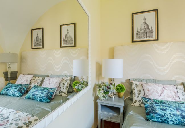 Appartement à Lucca -  LE VRAI LUXE EST INTANGIBLE! charmant appartement haut de gamme calme idéal pour se détendre! Appartement à Lucca -  LE VRAI LUXE EST INTANGIBLE! charmant appartement haut de gamme calme idéal pour se détendre!