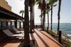 Appartement à Bahia Feliz - Luxury with big terrace sea front by CanariasGetaway