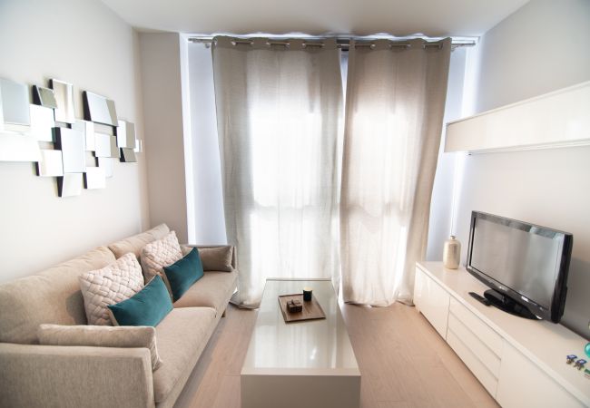 Appartement à Madrid - M (JMC 5) BERNABEU R. MADRID STADIUM APARTMENT 1 ROOM 2 PAX PARKING  - MADRID BUSINESS CENTER Appartement à Madrid - M (JMC 5) BERNABEU R. MADRID STADIUM APARTMENT 1 ROOM 2 PAX PARKING  - MADRID BUSINESS CENTER