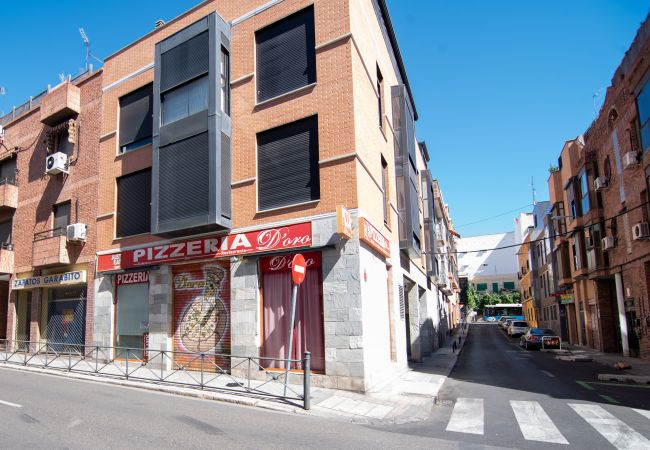 Appartement à Madrid - M (JMC 5) BERNABEU R. MADRID STADIUM APARTMENT 1 ROOM 2 PAX PARKING  - MADRID BUSINESS CENTER Appartement à Madrid - M (JMC 5) BERNABEU R. MADRID STADIUM APARTMENT 1 ROOM 2 PAX PARKING  - MADRID BUSINESS CENTER