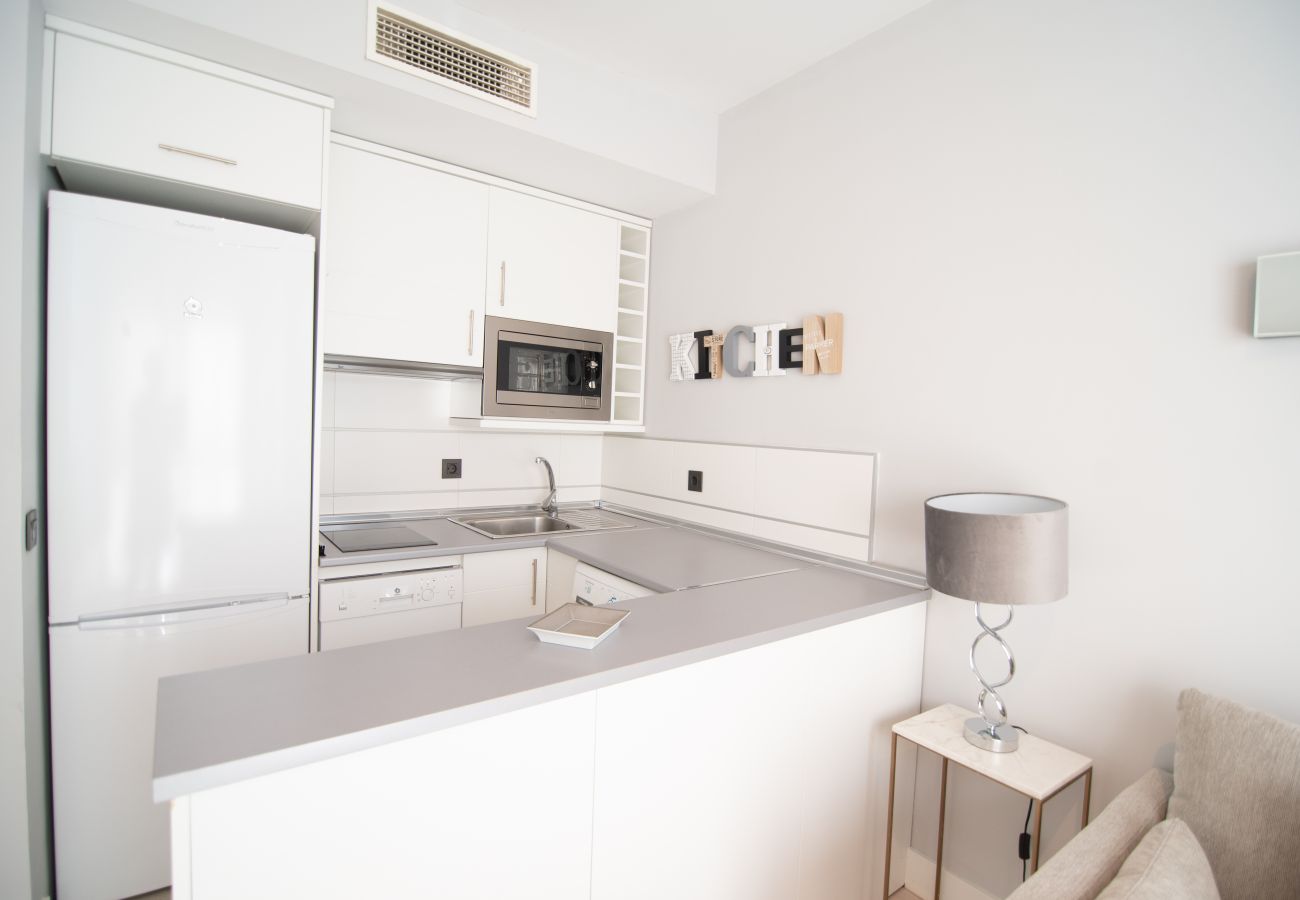 Appartement à Madrid - M (JMC 5) BERNABEU R. MADRID STADIUM APARTMENT 1 ROOM 2 PAX PARKING  - MADRID BUSINESS CENTER Appartement à Madrid - M (JMC 5) BERNABEU R. MADRID STADIUM APARTMENT 1 ROOM 2 PAX PARKING  - MADRID BUSINESS CENTER