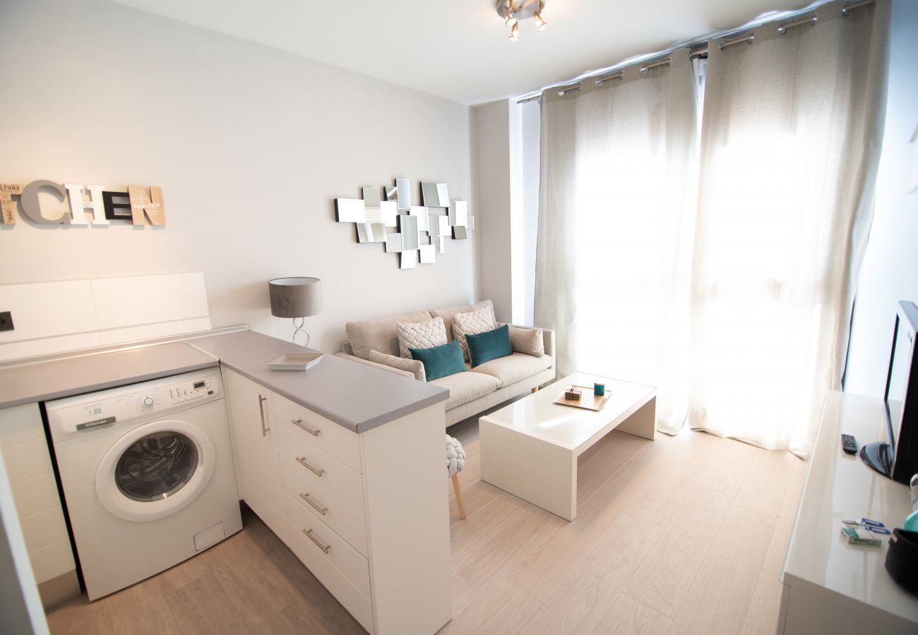 Appartement à Madrid - M (JMC 5) BERNABEU R. MADRID STADIUM APARTMENT 1 ROOM 2 PAX PARKING  - MADRID BUSINESS CENTER Appartement à Madrid - M (JMC 5) BERNABEU R. MADRID STADIUM APARTMENT 1 ROOM 2 PAX PARKING  - MADRID BUSINESS CENTER