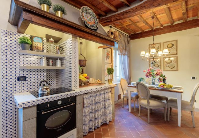 Appartement à Lucca - CASA KATHY: Smart and Convenient Luxury 2 Bedrooms Apartment inside the City Walls Appartement à Lucca - CASA KATHY: Smart and Convenient Luxury 2 Bedrooms Apartment inside the City Walls