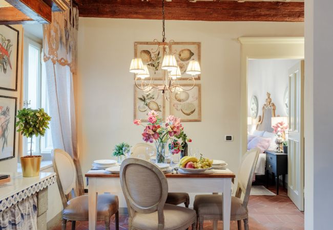 Appartement à Lucca - CASA KATHY: Smart and Convenient Luxury 2 Bedrooms Apartment inside the City Walls Appartement à Lucca - CASA KATHY: Smart and Convenient Luxury 2 Bedrooms Apartment inside the City Walls