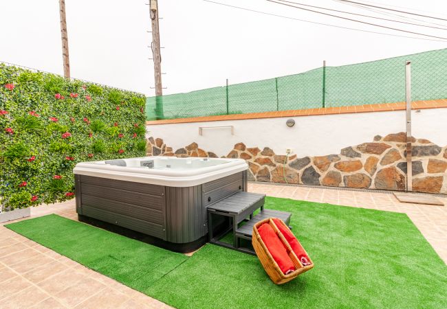 Maison à Moya - Mari House With Jacuzzi and BBQ by CanariasGetaway Maison à Moya - Mari House With Jacuzzi and BBQ by CanariasGetaway