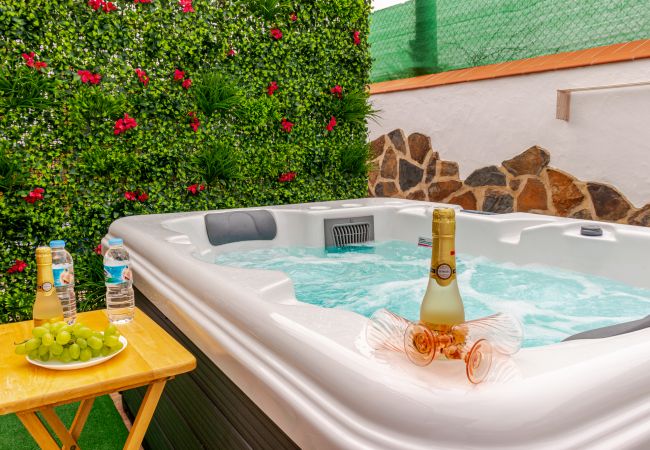 Maison à Moya - Mari House With Jacuzzi and BBQ by CanariasGetaway Maison à Moya - Mari House With Jacuzzi and BBQ by CanariasGetaway