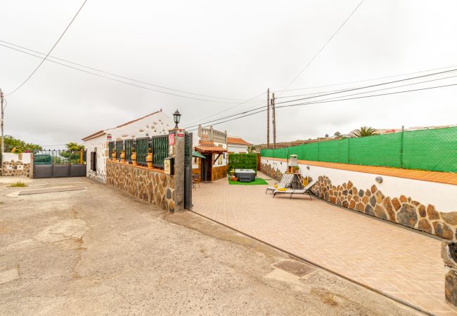 Maison à Moya - Mari House With Jacuzzi and BBQ by CanariasGetaway Maison à Moya - Mari House With Jacuzzi and BBQ by CanariasGetaway