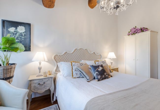 Villa à Lucca - VILLA ARSINA, Modern Italian Tradition. Private Pool Villa à Lucca - VILLA ARSINA, Modern Italian Tradition. Private Pool