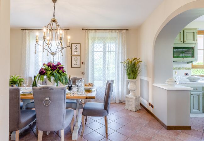 Villa à Lucca - Nonna Bianca, a Genuine Farmhouse in Sant'Alessio, Lucca Villa à Lucca - Nonna Bianca, a Genuine Farmhouse in Sant'Alessio, Lucca