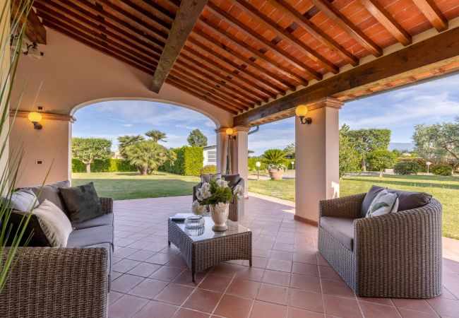 Villa à Lucca - Nonna Bianca, a Genuine Farmhouse in Sant'Alessio, Lucca Villa à Lucca - Nonna Bianca, a Genuine Farmhouse in Sant'Alessio, Lucca