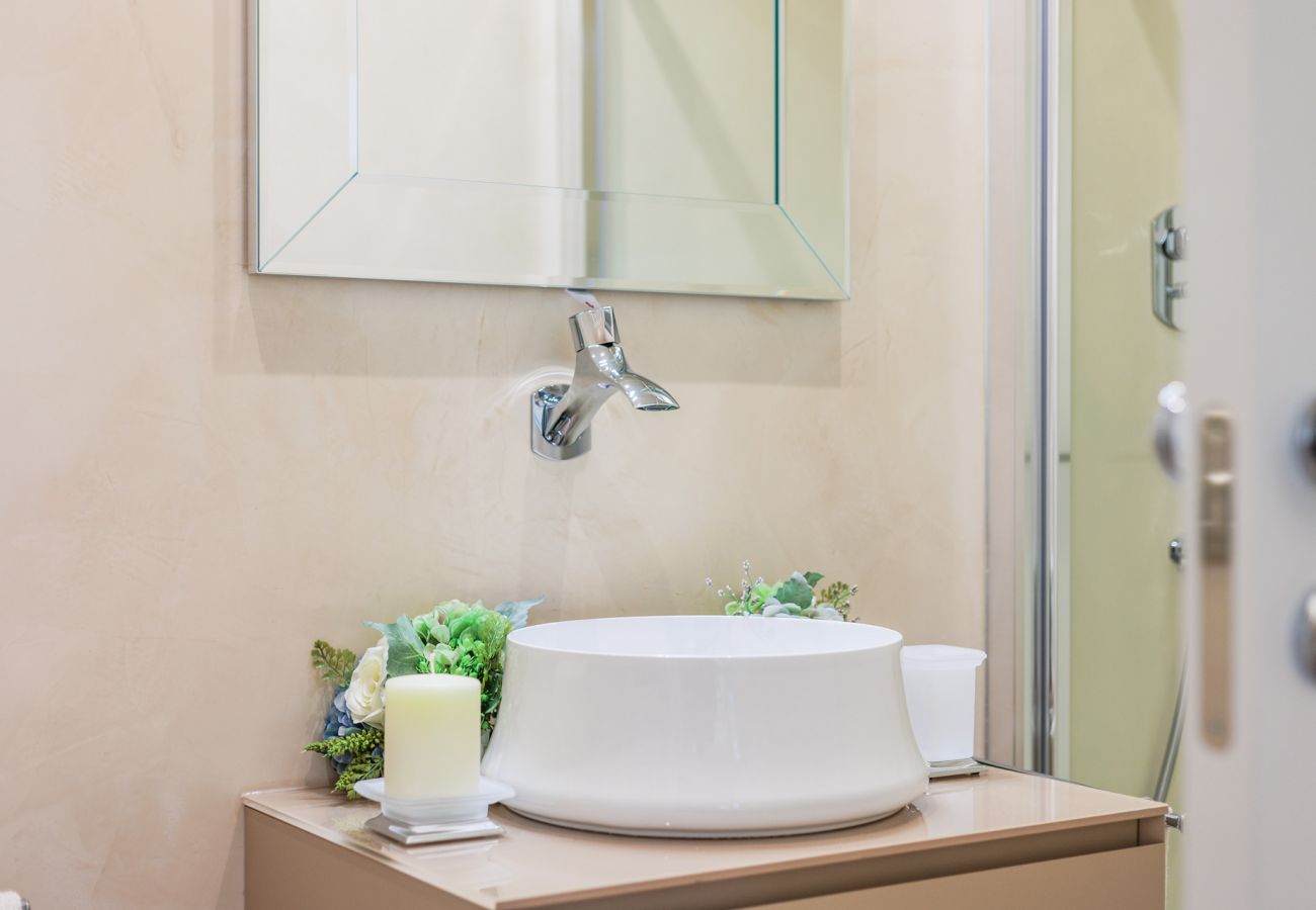 Appartement à Lucques - Luxury 3 Bedrooms Apartment with Elevator inside Lucca by the Main Square Piazza San Michele  Appartement à Lucques - Luxury 3 Bedrooms Apartment with Elevator inside Lucca by the Main Square Piazza San Michele