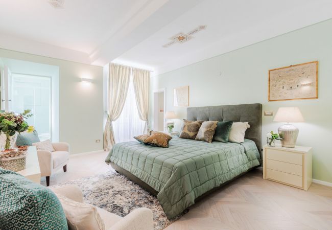 Appartement à Lucca - Grand 3 bedrooms Apartment with elevator inside the walls of Lucca Appartement à Lucca - Grand 3 bedrooms Apartment with elevator inside the walls of Lucca