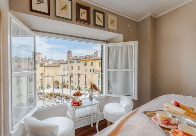Appartement à Lucca - Luxury 3 bedrooms Apartment Amazing Views over the Amphiteatre Square inside the Walls of Lucca Appartement à Lucca - Luxury 3 bedrooms Apartment Amazing Views over the Amphiteatre Square inside the Walls of Lucca