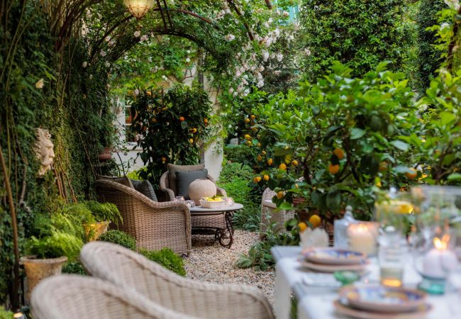 Appartement à Lucca - Luxury Apartment with Private Garden inside Lucca Appartement à Lucca - Luxury Apartment with Private Garden inside Lucca