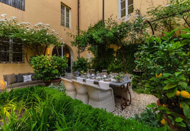 Appartement à Lucca - Luxury Apartment with Private Garden inside Lucca Appartement à Lucca - Luxury Apartment with Private Garden inside Lucca