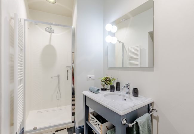 Appartement à Lucca - Smart and Luxury 2 bedrooms 2 bathrooms first floor apartment centrally located inside the walls of Lucca Appartement à Lucca - Smart and Luxury 2 bedrooms 2 bathrooms first floor apartment centrally located inside the walls of Lucca