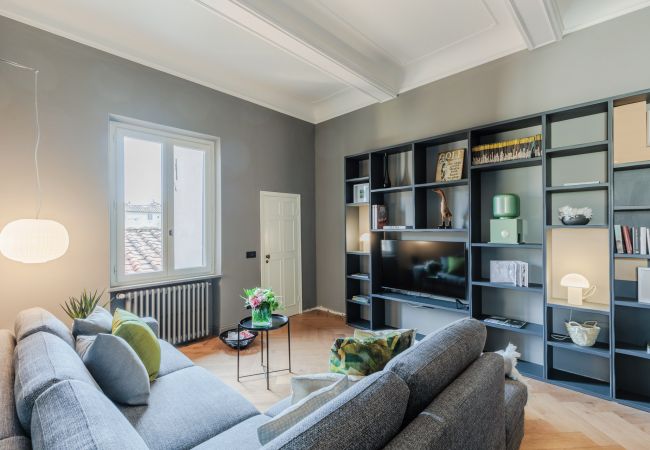 Appartement à Lucca - 2 bedrooms Modern Penthouse with View in Lucca Appartement à Lucca - 2 bedrooms Modern Penthouse with View in Lucca