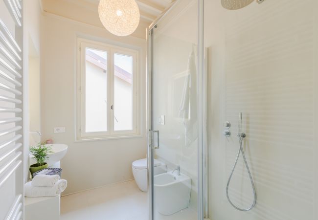 Appartement à Lucca - 2 bedrooms Modern Penthouse with View in Lucca Appartement à Lucca - 2 bedrooms Modern Penthouse with View in Lucca