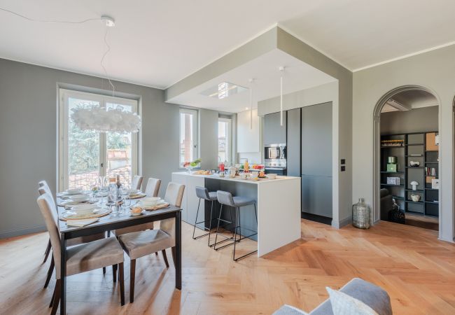 Appartement à Lucca - 2 bedrooms Modern Penthouse with View in Lucca Appartement à Lucca - 2 bedrooms Modern Penthouse with View in Lucca