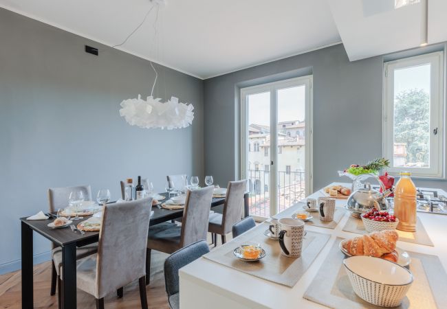 Appartement à Lucca - 2 bedrooms Modern Penthouse with View in Lucca Appartement à Lucca - 2 bedrooms Modern Penthouse with View in Lucca