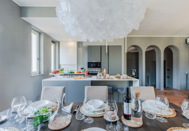 Appartement à Lucca - 2 bedrooms Modern Penthouse with View in Lucca Appartement à Lucca - 2 bedrooms Modern Penthouse with View in Lucca