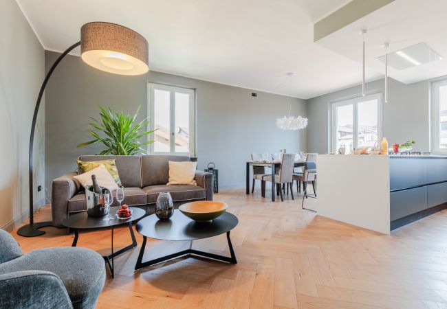 Appartement à Lucca - 2 bedrooms Modern Penthouse with View in Lucca Appartement à Lucca - 2 bedrooms Modern Penthouse with View in Lucca