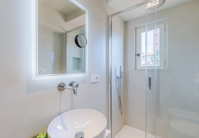 Appartement à Lucca - 2 bedrooms Modern Penthouse with View in Lucca Appartement à Lucca - 2 bedrooms Modern Penthouse with View in Lucca