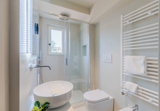 Appartement à Lucca - 2 bedrooms Modern Penthouse with View in Lucca Appartement à Lucca - 2 bedrooms Modern Penthouse with View in Lucca