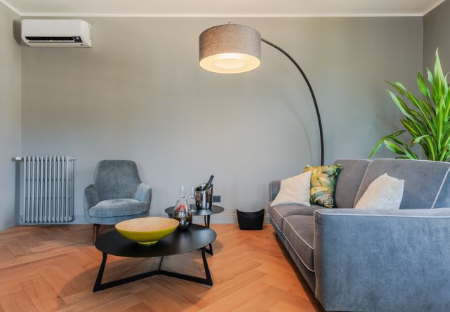 Appartement à Lucca - 2 bedrooms Modern Penthouse with View in Lucca Appartement à Lucca - 2 bedrooms Modern Penthouse with View in Lucca