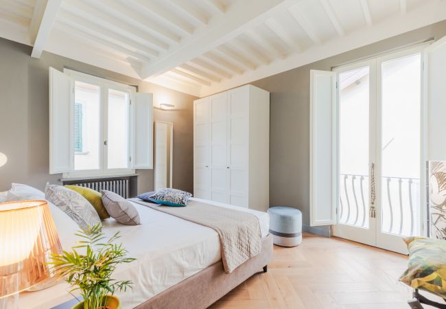 Appartement à Lucca - 2 bedrooms Modern Penthouse with View in Lucca Appartement à Lucca - 2 bedrooms Modern Penthouse with View in Lucca