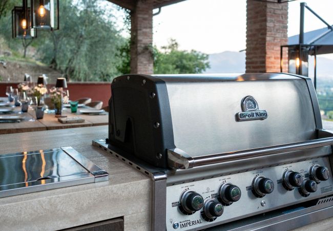 Villa à Lucca - Tramonto Farmhouse, a Luxury Retreat and a Contemporary Story of Tradition Villa à Lucca - Tramonto Farmhouse, a Luxury Retreat and a Contemporary Story of Tradition