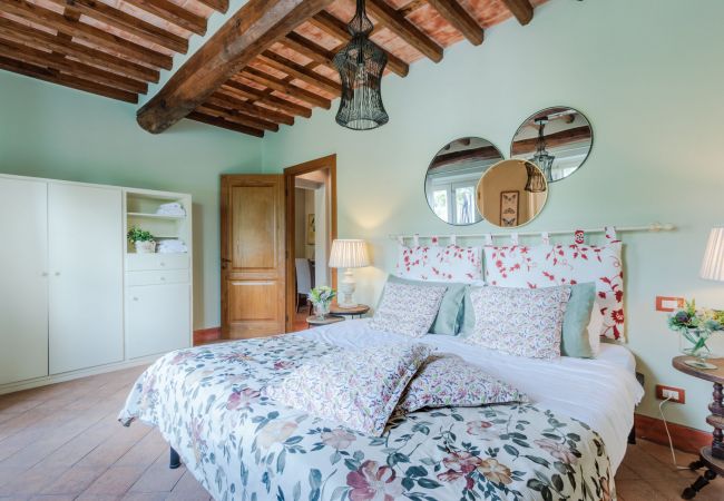 Appartement à Monte San quirico - One Bedroom Farmhouse Apartment with shared Pool in Fattoria Sardi Wine Resort in Lucca Appartement à Monte San quirico - One Bedroom Farmhouse Apartment with shared Pool in Fattoria Sardi Wine Resort in Lucca
